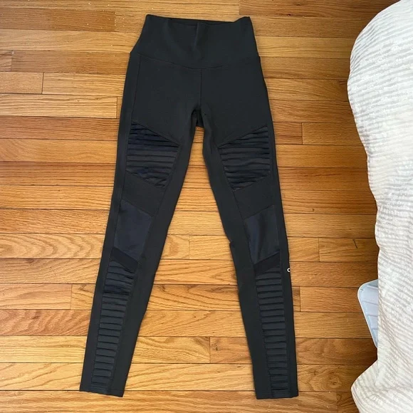 ALO Yoga Moto Legging, Full Length, Size Small - Picture 4 of 8